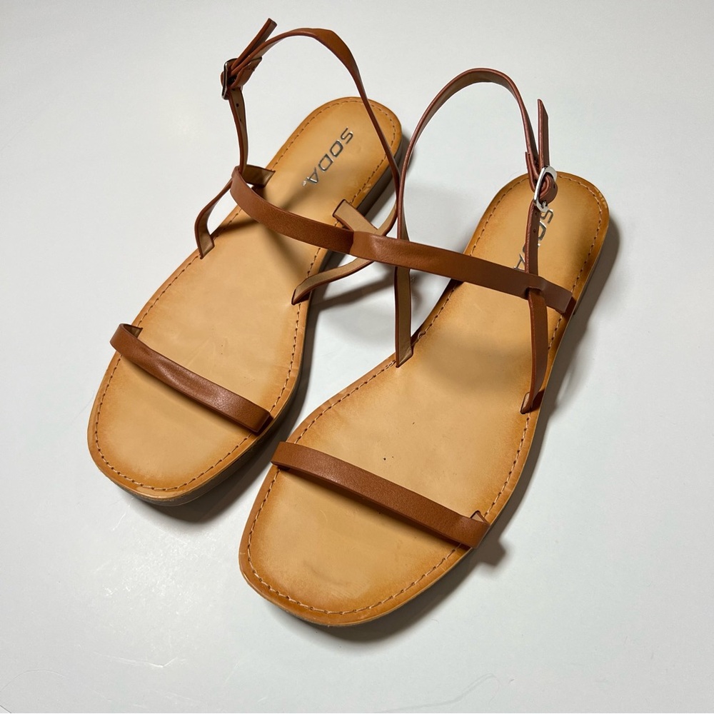 Pink Lily Brown Strap Sandal